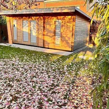 Le Chalet, Brussels South Airport * Charleroi