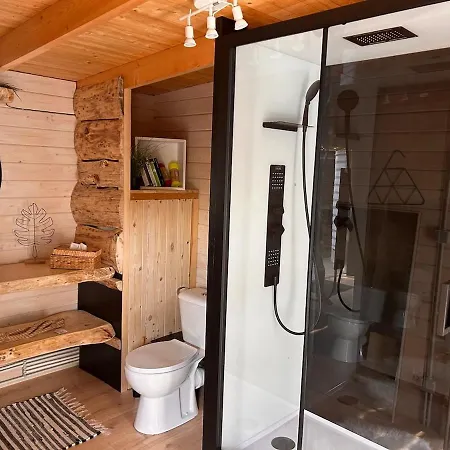 Le Chalet, Brussels South Airport Apartment