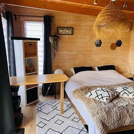 Apartment Le Chalet, Brussels South Airport *