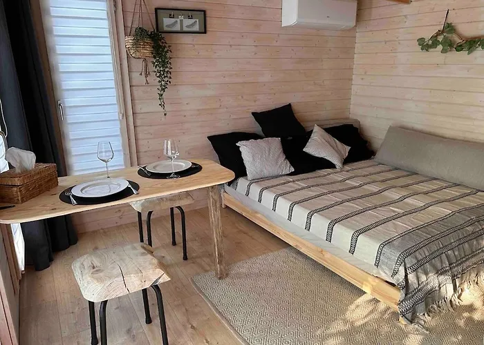 Le Chalet, Brussels South Airport Apartment Charleroi