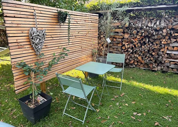 Le Chalet, Brussels South Airport * שרלרואה